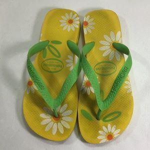 Havaianas Yellow/Green Daisy Design Flip Flops
